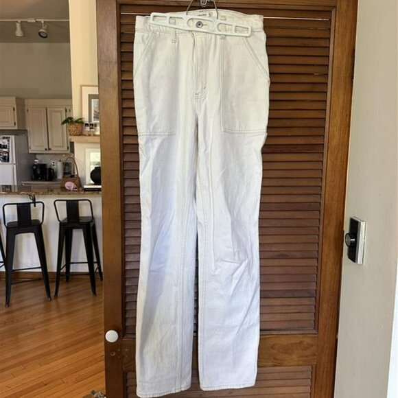 Abercrombie The 90's Straight Leg Ultra High-Rise White Jean Carpenter Pant - Picture 3 of 5